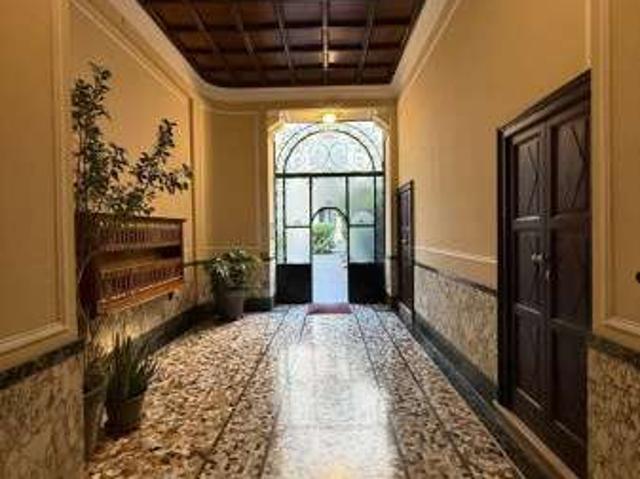 Bilocale arredato con terrazzo P.ta genova, romolo, solari