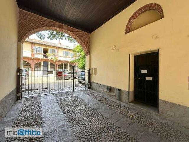 Bilocale arredato con terrazzo P.ta genova, romolo, solari