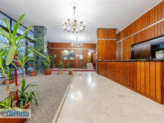 Bilocale arredato con terrazzo P.ta genova, romolo, solari