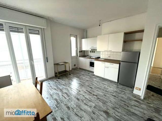 Bilocale arredato con terrazzo P.ta genova, romolo, solari