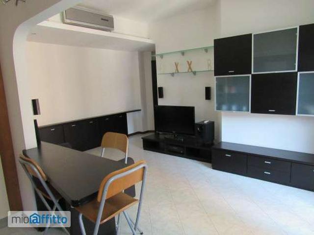 Bilocale arredato con terrazzo P.ta genova, romolo, solari