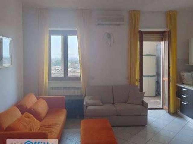 Bilocale arredato con terrazzo Piacenza