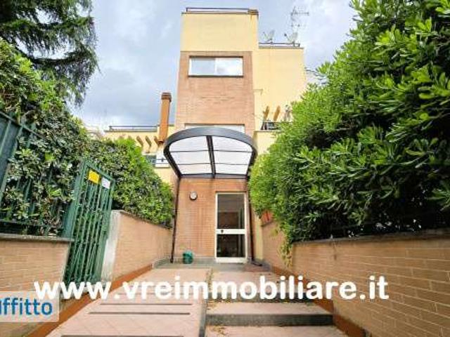 Bilocale arredato con terrazzo Pisana, bravetta, casetta mattei