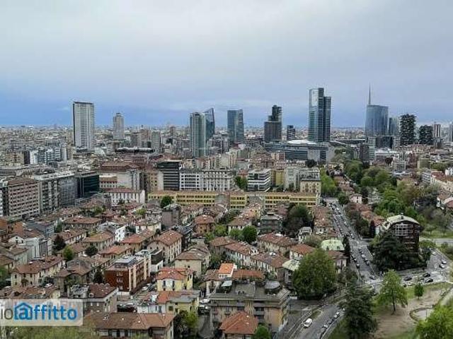Bilocale arredato con terrazzo Repubblica, stazione centrale