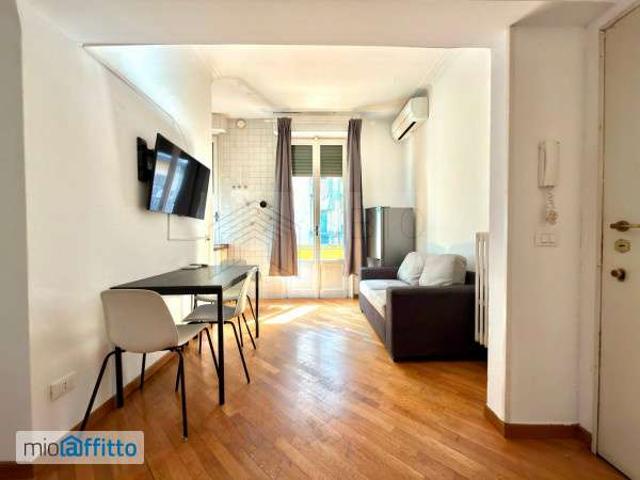 Bilocale arredato con terrazzo Repubblica, stazione centrale