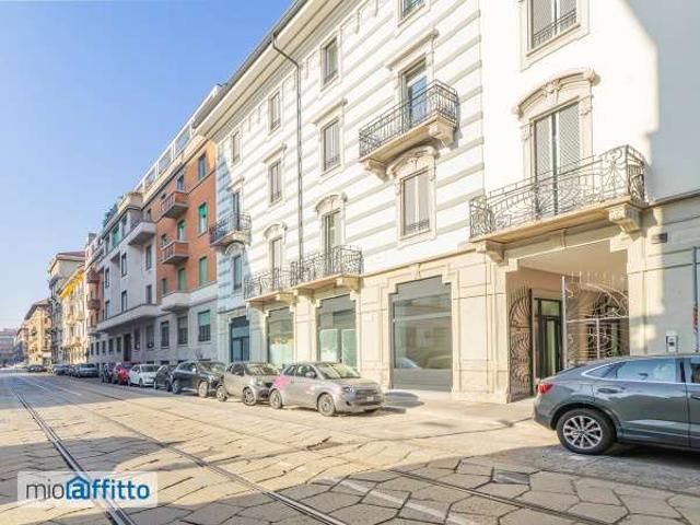 Bilocale arredato con terrazzo Repubblica, stazione centrale