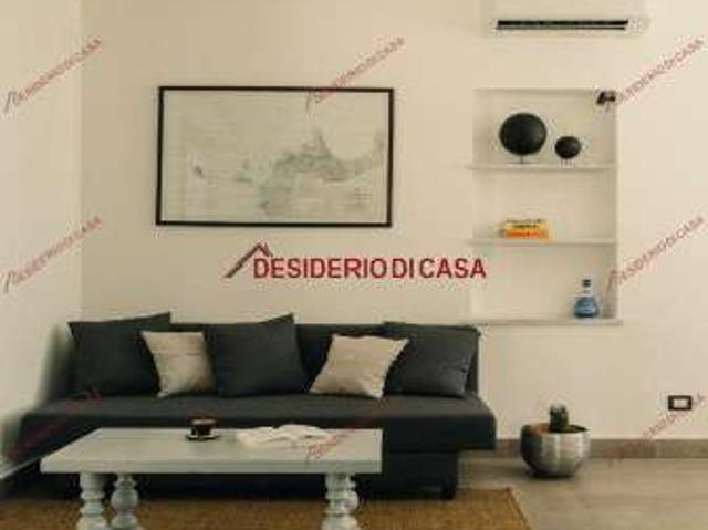 Bilocale arredato con terrazzo Tommaso natale