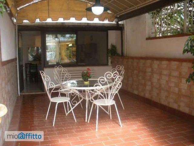 Bilocale arredato con terrazzo Tommaso natale