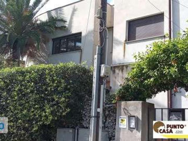 Bilocale arredato con terrazzo Tommaso natale