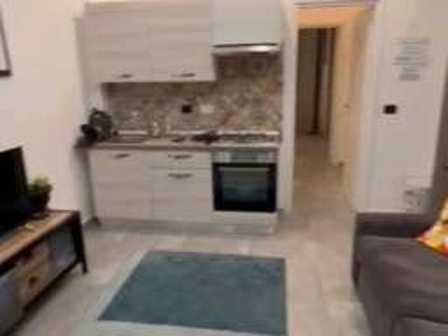 Bilocale arredato con terrazzo Torino