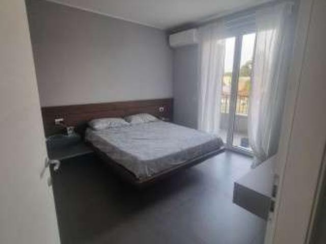 Bilocale arredato con terrazzo Ternate
