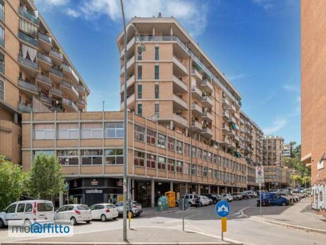 Bilocale arredato con terrazzo Trastevere, aventino, testaccio