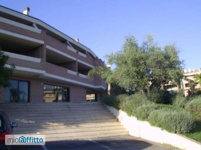 Bilocale arredato con terrazzo Trigoria, spinaceto, tor de cenci, vallerano