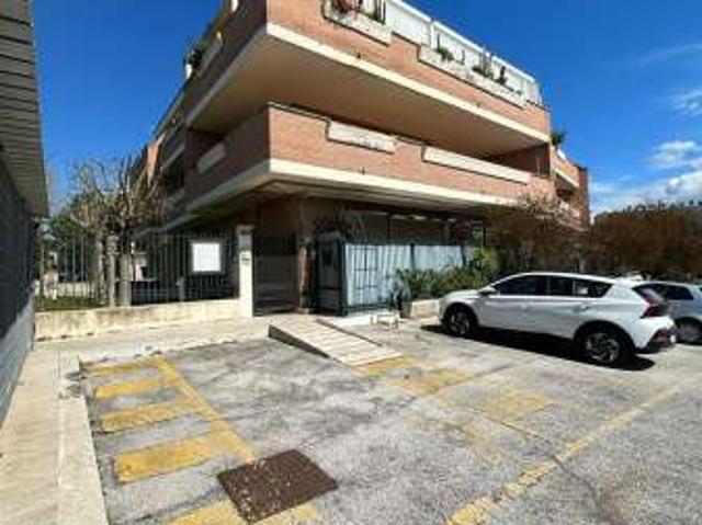 Bilocale arredato con terrazzo Trigoria, spinaceto, tor de cenci, vallerano