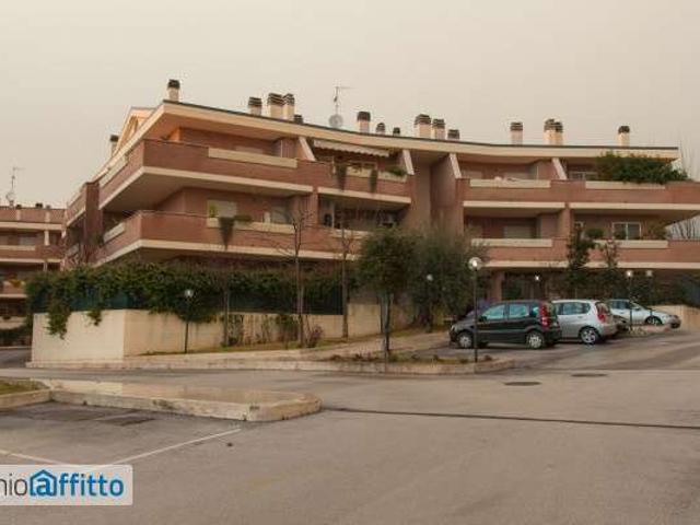 Bilocale arredato con terrazzo Trigoria, spinaceto, tor de cenci, vallerano