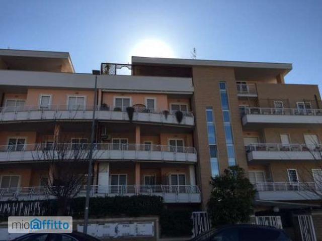 Bilocale arredato con terrazzo Trigoria, spinaceto, tor de cenci, vallerano