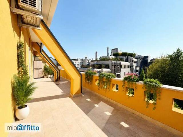 Bilocale arredato con terrazzo V giornate, xxii marzo, porta romana