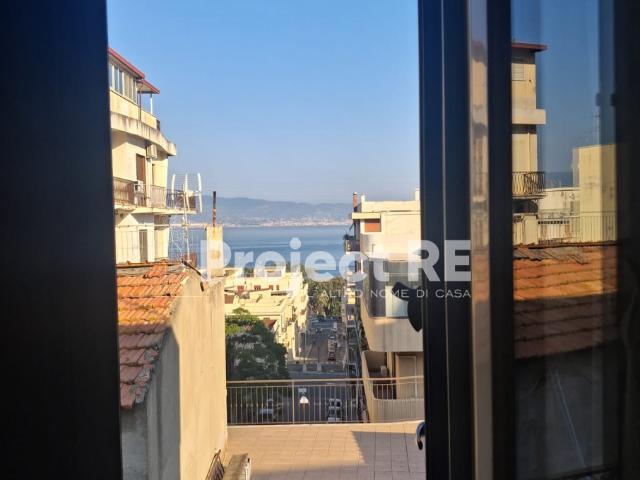 Bilocale arredato con terrazzino panoramico