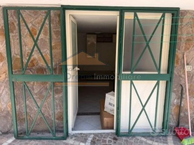 Bilocale Arredato in Via Frezza