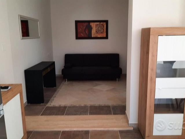 Bilocale arredato in villa
