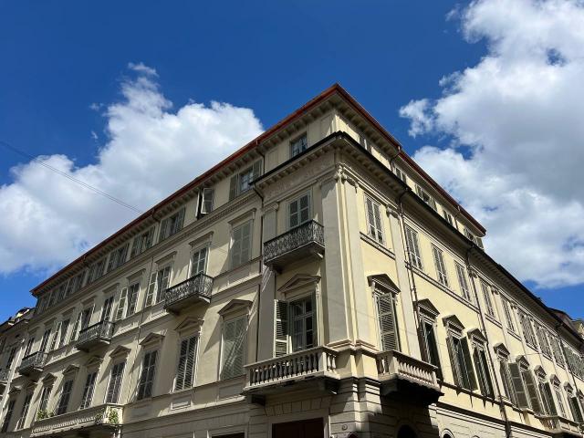 bilocale arredato in stabile signorile in centro