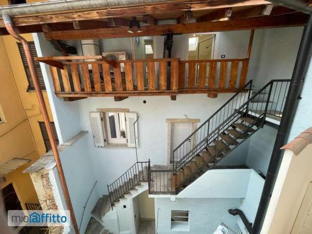 Bilocale arredato Intra centro storico