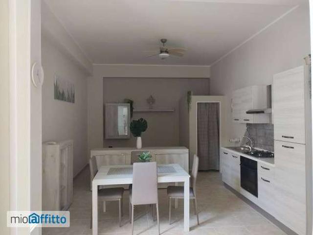Bilocale arredato Locri