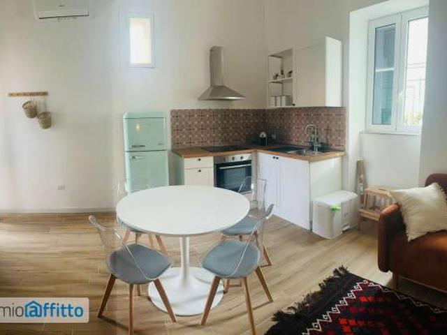 Bilocale arredato Napoli