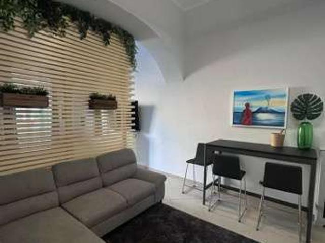 Bilocale arredato Napoli