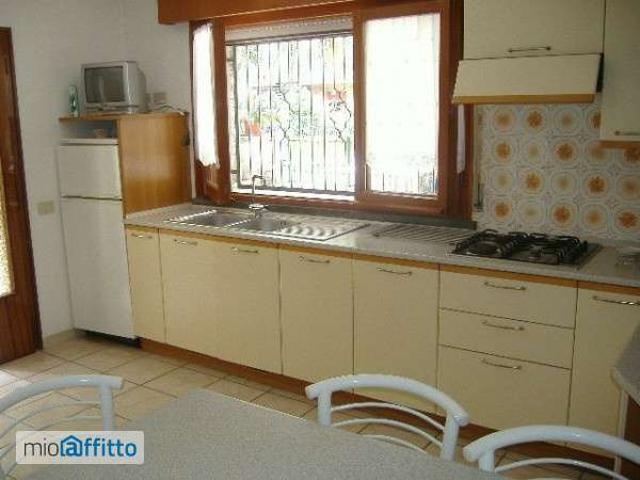 Bilocale arredato Pinarella