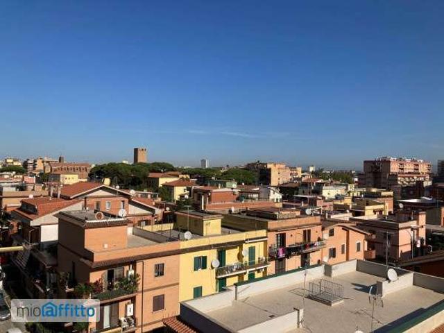 Bilocale arredato Pomezia centro