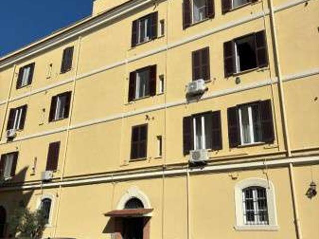 Bilocale arredato S.giovanni, esquilino, san lorenzo