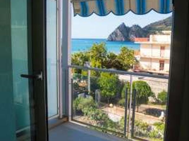 Bilocale arredato Sant'Alessio Siculo