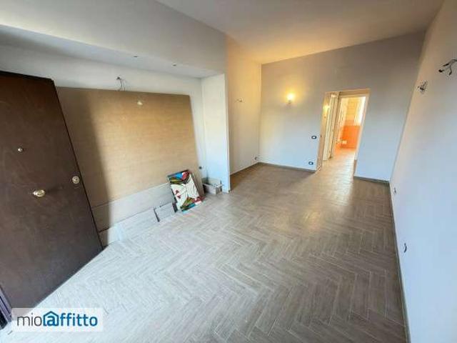 Bilocale arredato Saxarubra, labaro, prima porta