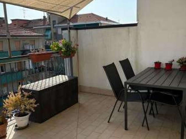 Bilocale Baggio, forze armate, quinto romano