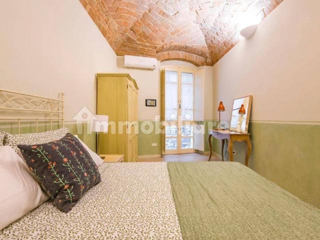 Bilocale Borgo Montassù 3, Centro Storico, Parma