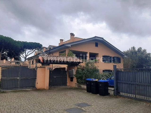 Bilocale buono stato, piano terra, Centro, Grottaferrata