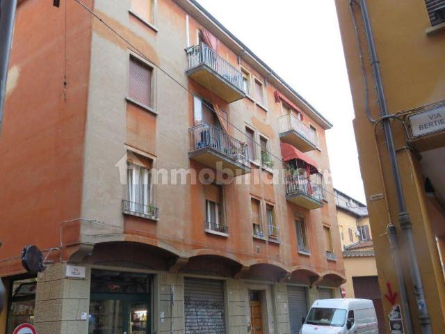 Bilocale buono stato, primo piano, Centro Storico, Bologna