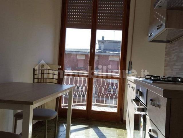Bilocale buono stato, quarto piano, Centro, Stradella