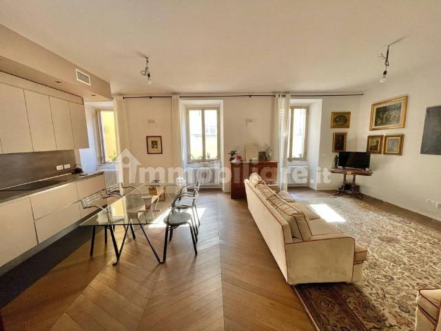 Bilocale buono stato, secondo piano, Città Vecchia, Trieste