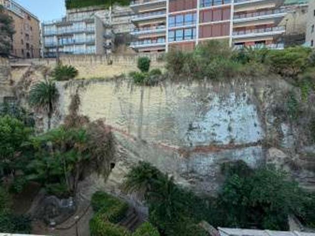 Bilocale Chiaia