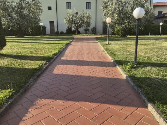 Bilocale con box in via bure vecchia nord, Pistoia