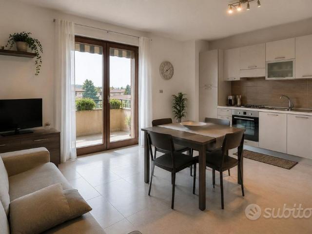 Bilocale con balcone e giardino ad Aicurzio