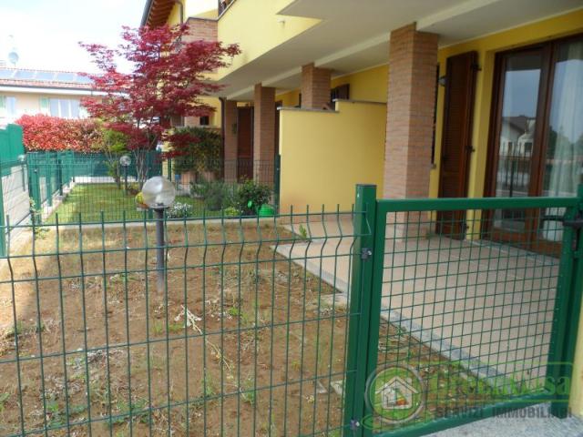 Bilocale con giardino in via de andrè, Cavenago di Brianza