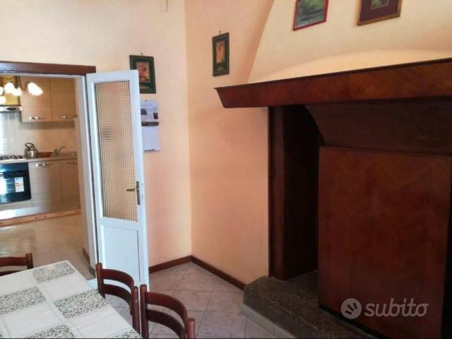 Bilocale con posto auto a Dorio