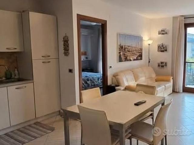 Bilocale con posto auto Sirmione