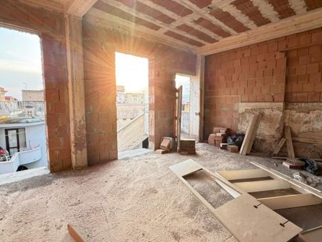 BILOCALE CON TERRAZZO