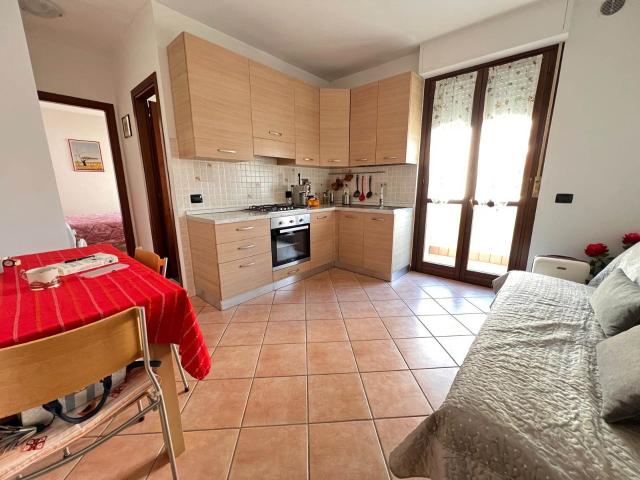 BILOCALE CON TERRAZZO