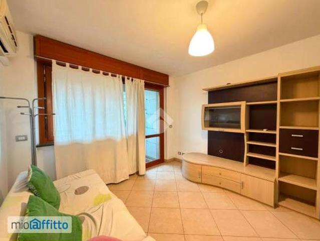 Bilocale con terrazzo Cenisia