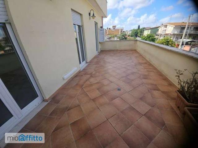 Bilocale con terrazzo Acilia, vitinia, ostia antica, malafede, dragona delle borgate